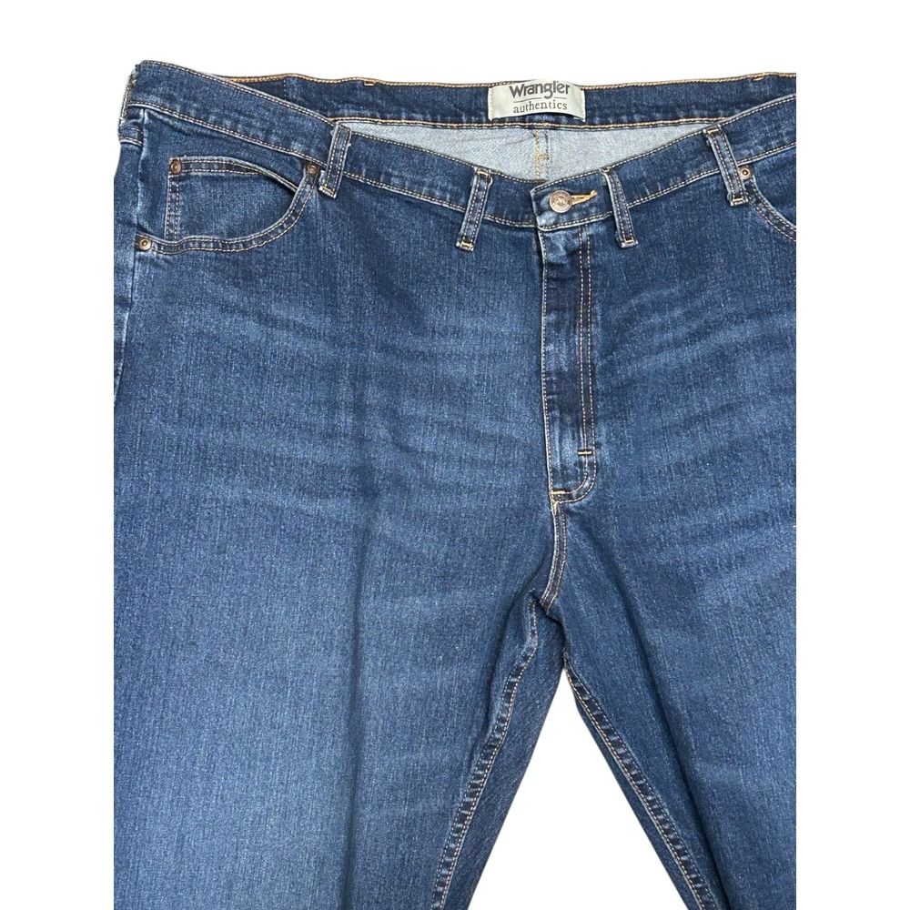 Wrangler Authentics Mens 48x32 Blue Classic Fit‎ Straight Leg Denim Jeans - Picture 2 of 7